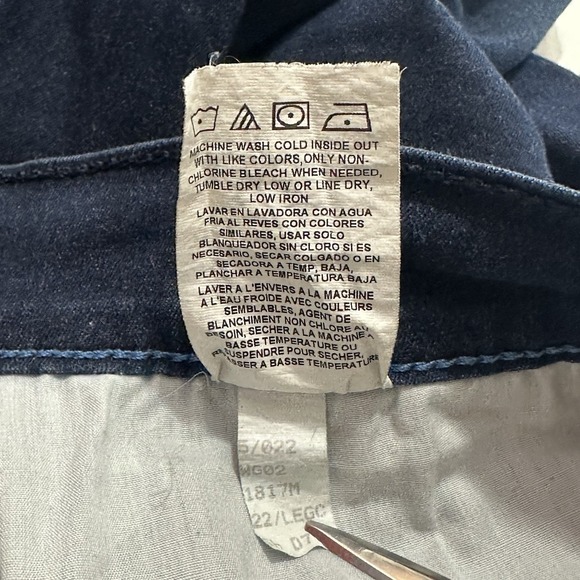 Lee Jeans Easy Fit Denim Capris Crop Dark Wash Blue Pockets Women's 12 Medium - Picture 8 of 10